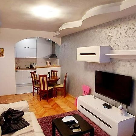 Dublin Stan Na Dan U Marsala Tita Apartment Бар Екстериор снимка